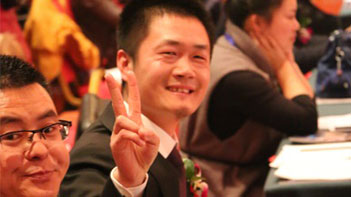 銅雕塑制作廠家弘美雕塑參加中國(guó)十大牛商評(píng)選活動(dòng)路演