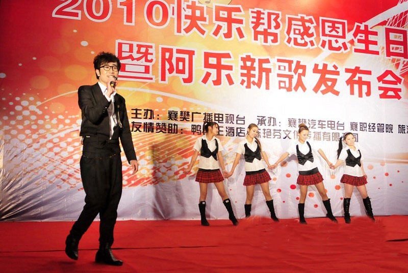 阿樂的超級寫實主義雕塑低調創作中 弘美雕塑帶你解密