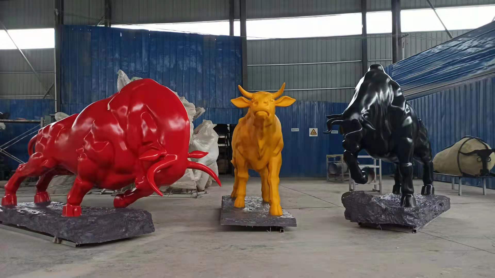 “三牛” 雕塑的象征與精神