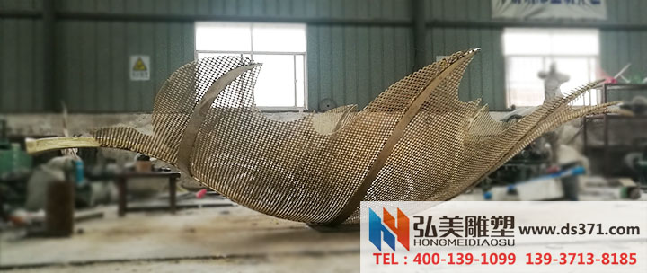 雕塑進入鍛造焊接等工序