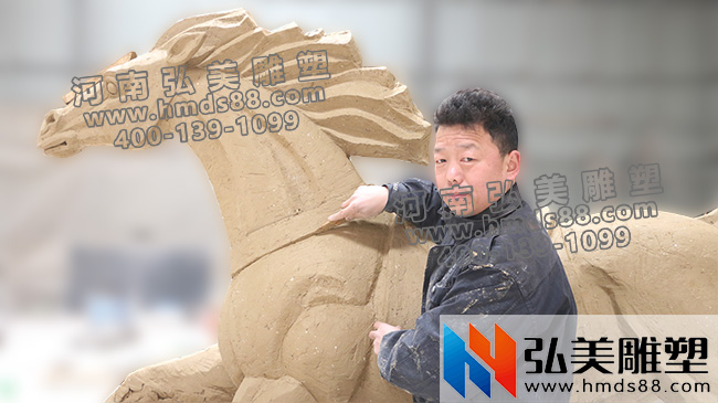 雕塑模型完成后進(jìn)行細(xì)節(jié)刻畫后自然干燥，手工雕刻紋理更加豐富清晰